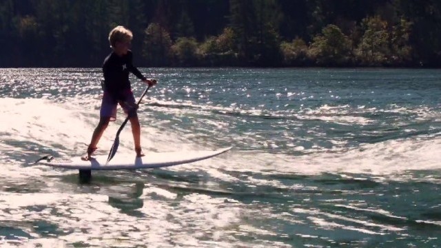 SUP Foil The Gorge with Connor Baxter, Jeffrey & Finn Spencer
