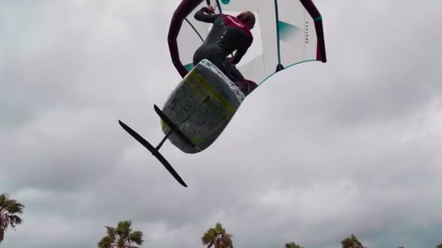 Wing Foil : How to Air Jibe [foiling tutorial]
