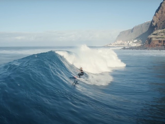 PERFECT SURF ON THE JEWEL OF THE ATLANTIC | VON FROTH