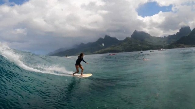 Sessions with Moona EP34 Tahiti (Cabrinha)