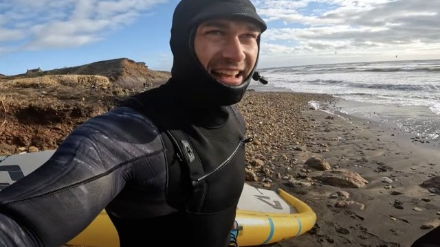 WING FOIL & KITE SURFING WAVES - Court In The Act #FREERIDE VLOG