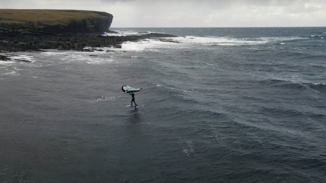 SCOTLAND WING FOIL SHRED!!! Ep.3 - Court 'In The Act' Free Ride VLOG