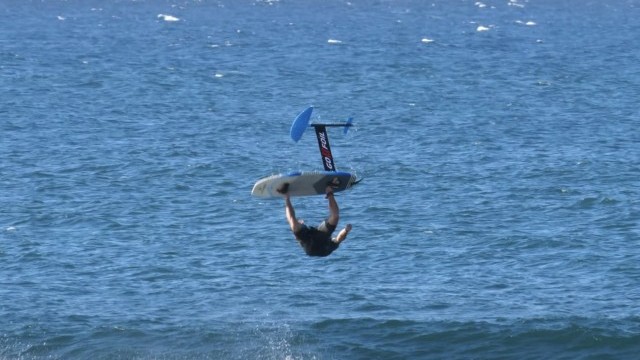 Austin prone foiling Ho'okipa