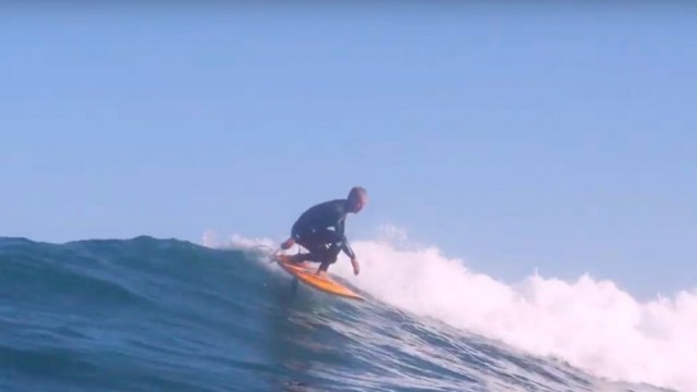Surf foiling in the Basque Country - Manu Portet