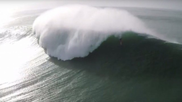 Nazaré XXL Paddle Session in Unforgiving Conditions