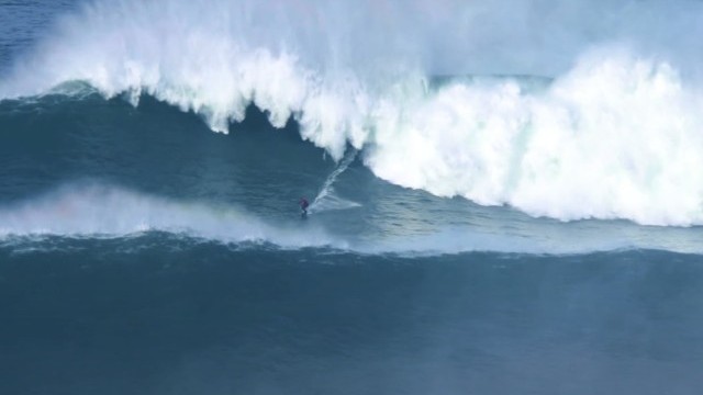 Nazaré XL Swell - 7 Nov 2022 - Big Wave Surfing