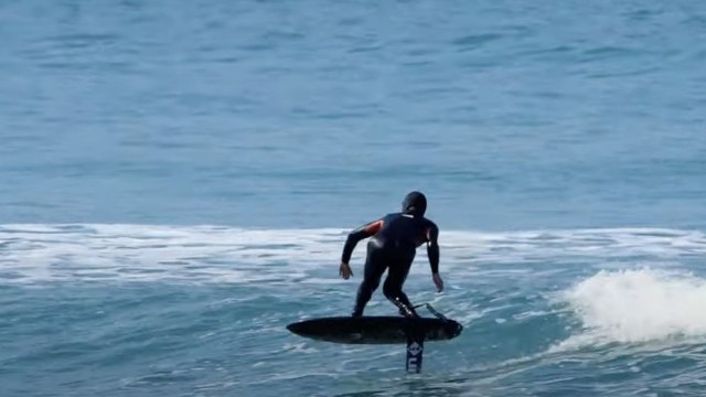 A foil session in Newquay with Tom Earl