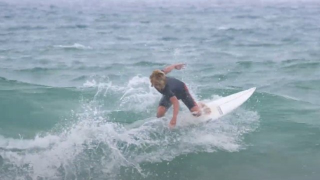 SURF: KID PARADISE !