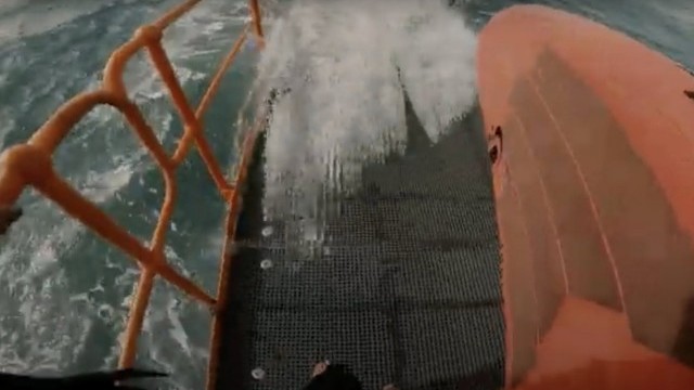 Wild Winter Jetty Session. Dock Starts and Wave Linkups