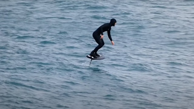Cruising in Newquay Bay with Tom Earl on the unifoil hyper 170