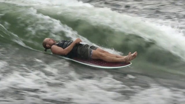 SLINGSHOT WAKE : 2021 Boss Hoss Wakesurfer