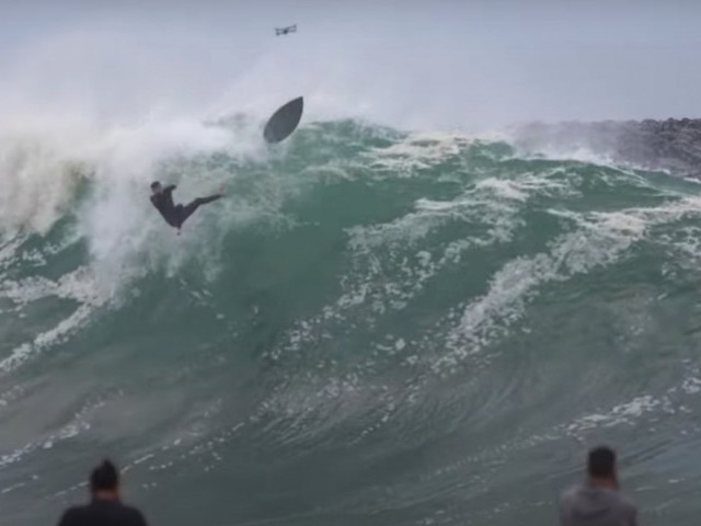 THE WEDGE Gets SLAMMED by LA BOMBA SWELL, RAW FOOTAGE, APRIL 24TH 2021