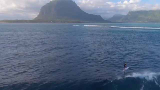 Friction Free - By Raphael Salles