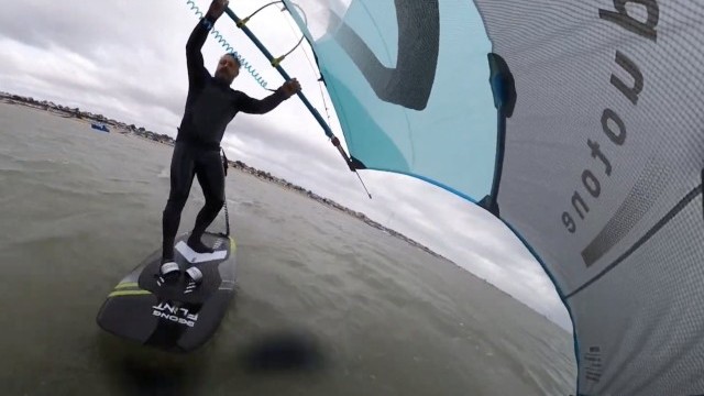 Wing foiling. Learning to Wing foil. Gong Slingshot Duotone Echo.
