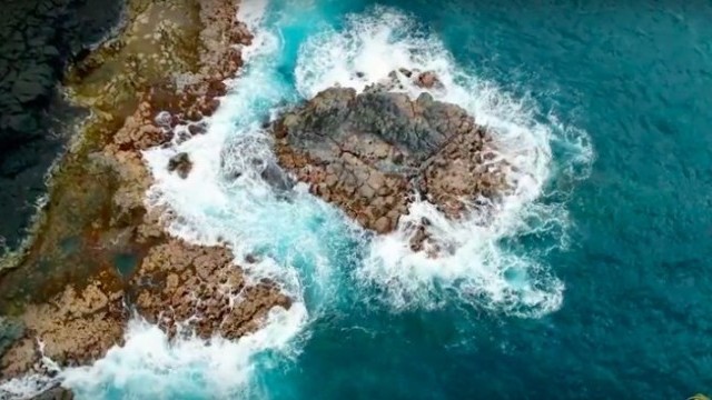 ALICE ARUTKIN and TATIANA WESTON - SUP & Surfing in Maui, Hawaii