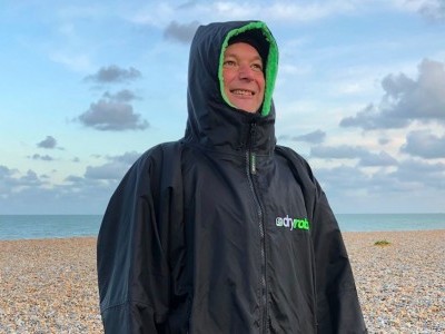 dryrobe Advance Long Sleeve 2020 Wing Foiling, SUP and Surf Review