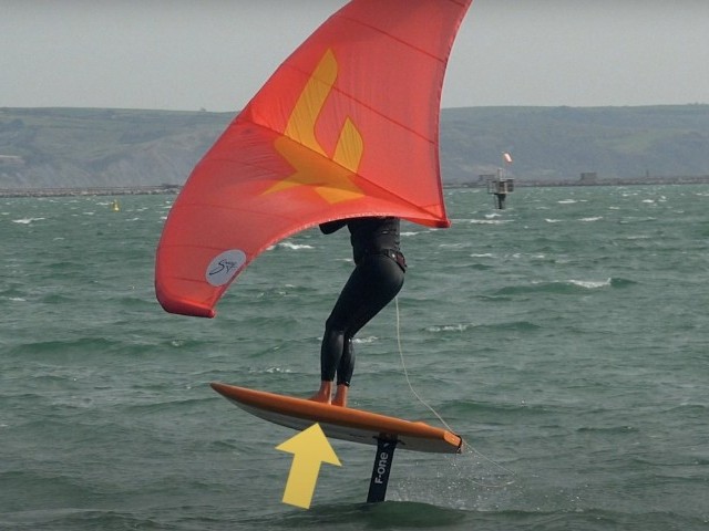 3 Key Wingfoiling Tips - Stance, Carving Gybes and the Foot Change