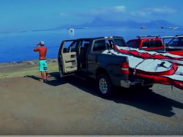 Tahiti A* Trip Award goes to Riviera Paddlesurf team!