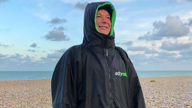 Wing Foiling, SUP and Surf Reviews - dryrobe Advance Long Sleeve 2020