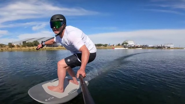 HOW FAST CAN AN E-FOIL GO!!?? 1/3 - Court In The Act #VLOG 173