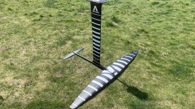 Wing Foiling, SUP and Surf Reviews - Armstrong Foils APF 1880 & Pump 202 2023