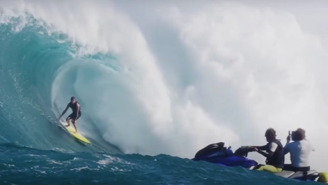 Kai, Ian And The Crew Surf The First Huge Swell of The Winter At Jaws | Sessions