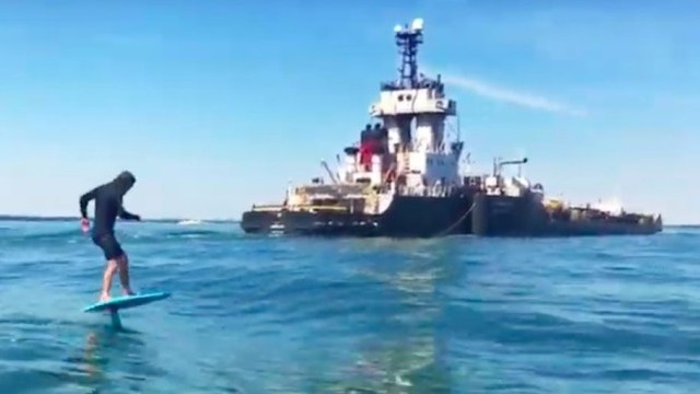 Tanker Wave Foil Surfing