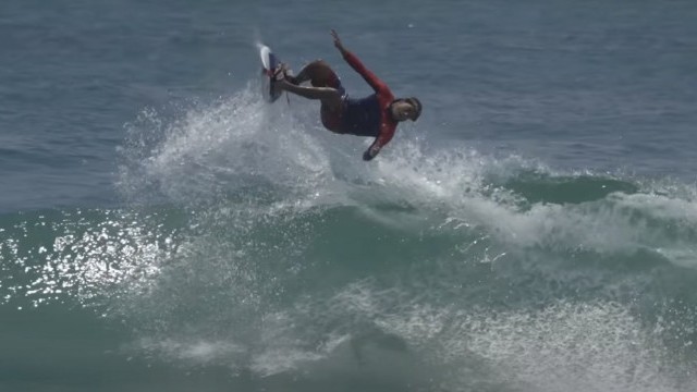 Breaking the Surfing "RULES" - Switch Foot Surfing, Strapped Surfing