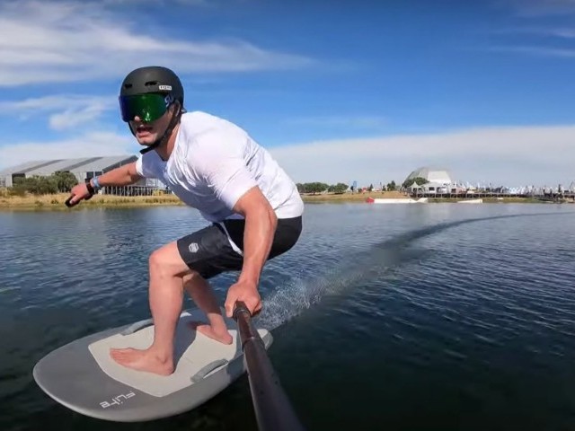 HOW FAST CAN AN E-FOIL GO!!?? 1/3 - Court In The Act #VLOG 173