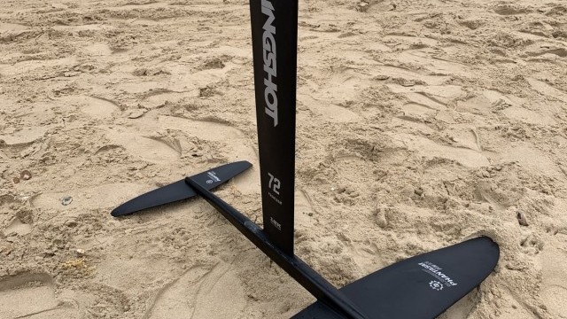 Wing Foiling, SUP and Surf Reviews - Slingshot Phantasm PTM 926 1233 cm2 2021