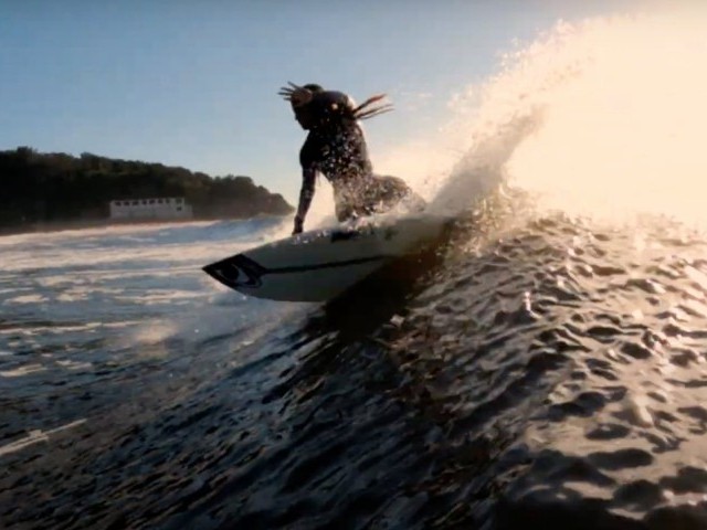 “We Live in the Ocean” with Annie Dos Santos