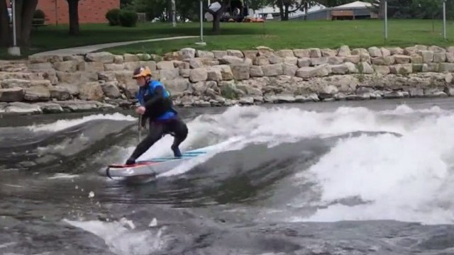 Werner Paddles-Hannah Ray, SUP river surfing in Iowa.