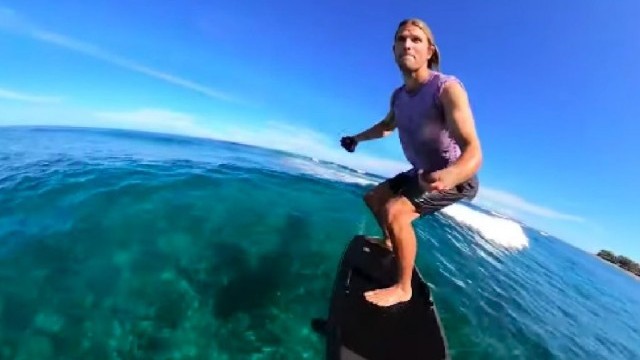 Elevate your surf foiling with our Folding Prop!