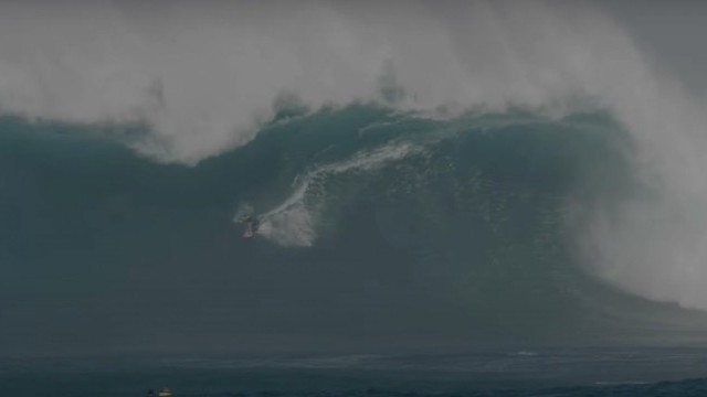 Justine Dupont barreled at Pe'ahi - January 16, 2021