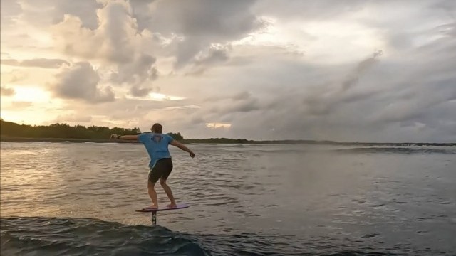 Hydrofoiling Bali Sunshine with Unifoil Crew