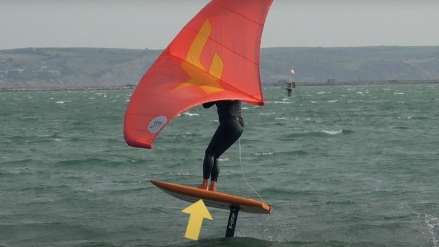 3 Key Wingfoiling Tips - Stance, Carving Gybes and the Foot Change