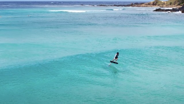 Dreamy Foiling Conditions At Wategos Byron Bay
