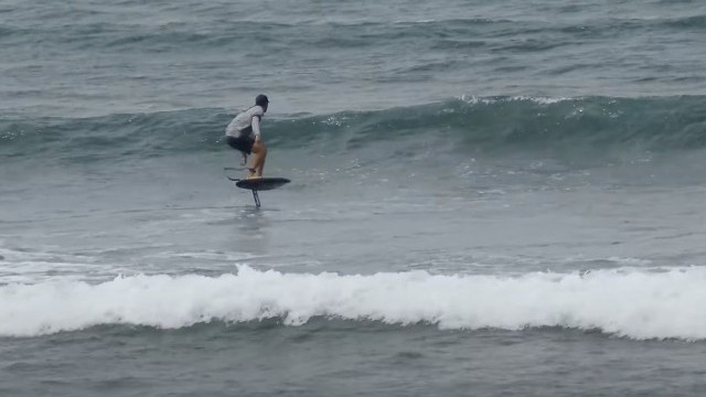 Surf Foiling Junky Conditions - Still Very Fun