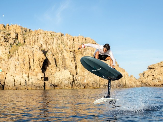 Takuma Efoil Carver 2