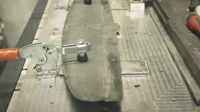 Plongez dans l'univers des foils carbone AFS