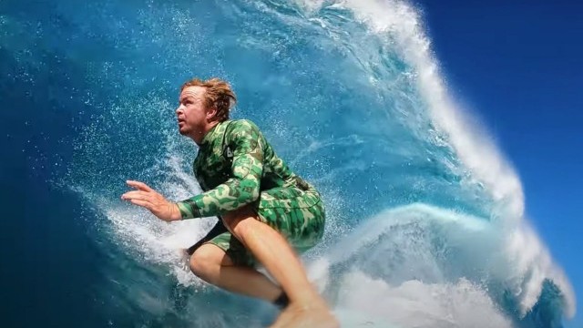 GoPro: Getting Barreled in Hawaii with Jamie O'Brien