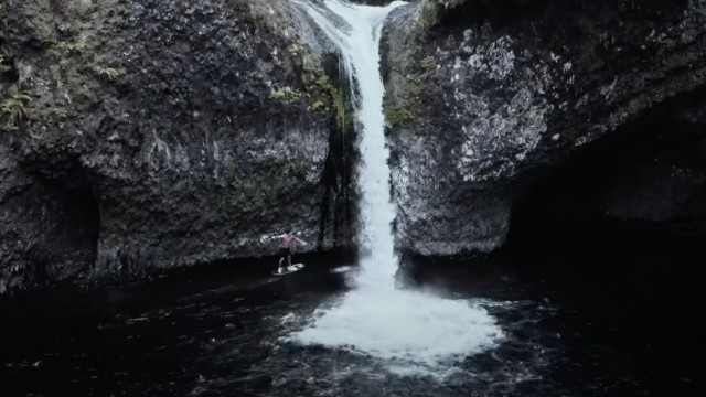 FOILING IN HOOD RIVER OREGON WITH THE LIFT FOILS TEAM