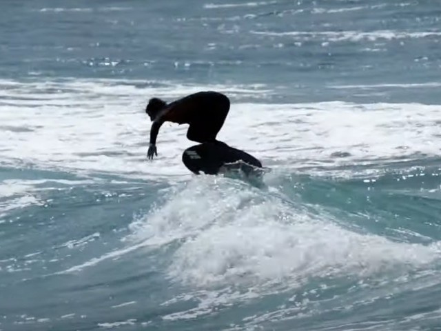 Pump and glide for days - Hydrofoiling Vyper 150 in Newquay, UK with Tom Earl