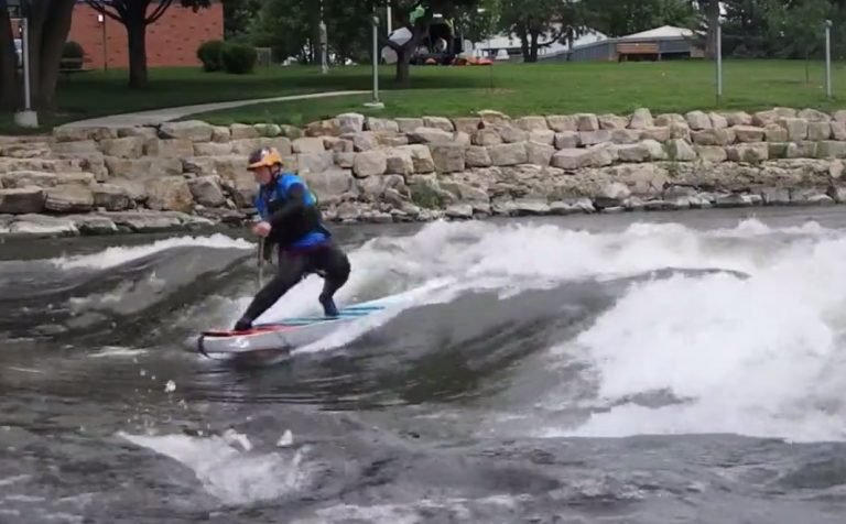 Werner Paddles-Hannah Ray, SUP river surfing in Iowa.