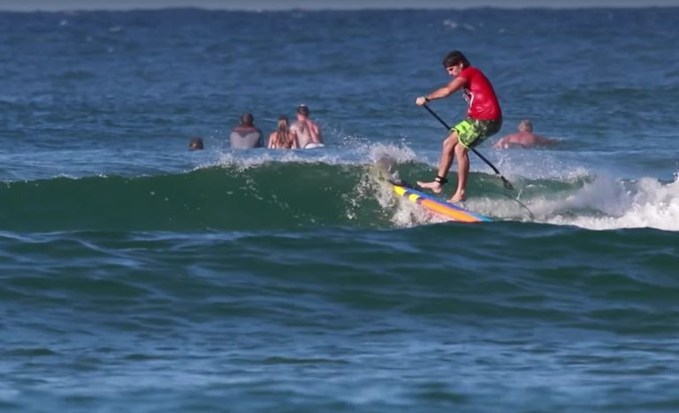 SUP Surfing Snapper Rocks