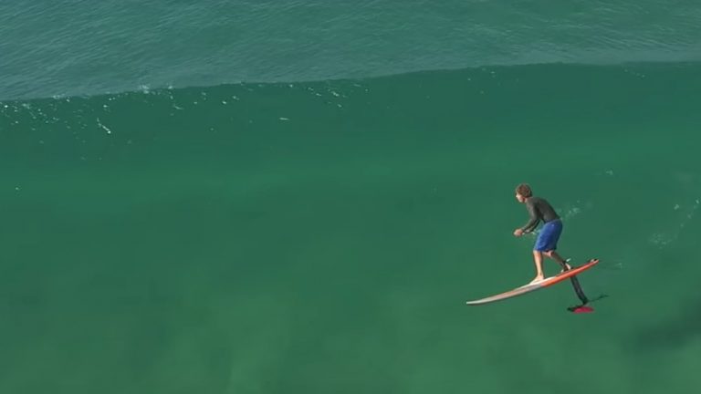 GoFoil SUP Surfing Australia: Keahi de Aboitiz