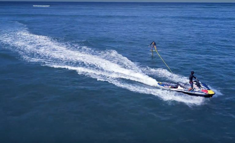 Kai Lenny takes Steve Aoki Foiling