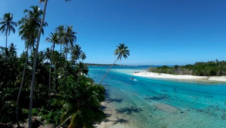 GoPro: Discovering the Mentawais