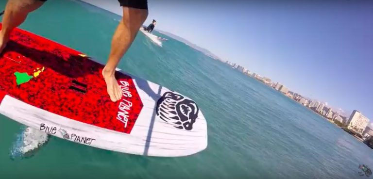 Flying Fish: SUP Foil Surfing Soloshot3 Session