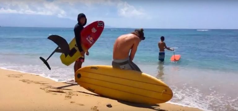 Back to Summer  Foilsurfing with Kai Lenny and Ian Gentil